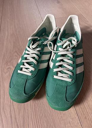 Кросівки жіночі adidas gazelle зелені, 36 розмір, замша