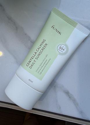 Сонцезахисний крем iunik centella calming daily sunscreen spf 50+ 60 мл
