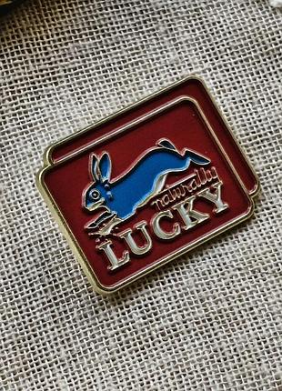 Пин брошь счастливый кролик, lucky rabbit, заяц