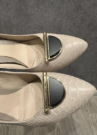 Туфлі clarks бежеві лодочки 6