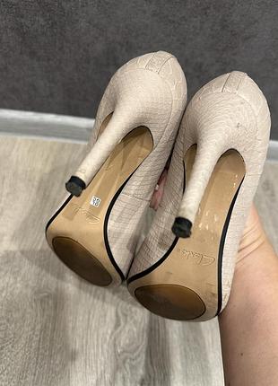 Туфлі clarks бежеві лодочки 3