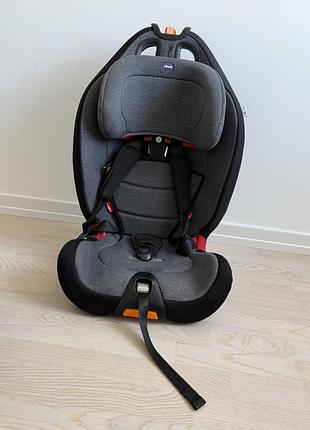 Автокрісло chicco сіре 2