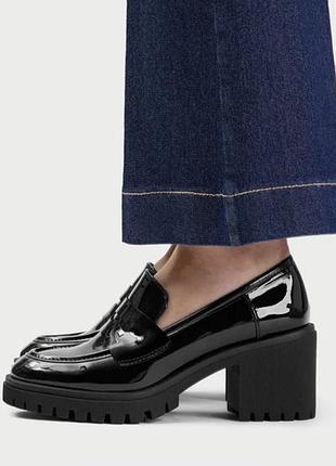 Steve madden туфлі лаковані розміру 40