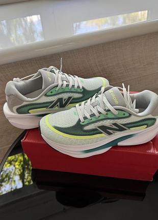 Жіночі кросівки new balance