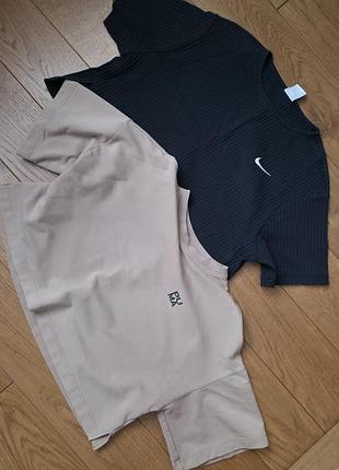 Футболки жіночі nike та бежева з коротким рукавом