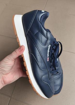 Шкіряні кросівки reebok
