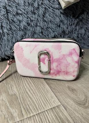 Сумка жіноча marc jacobs snapshot рожево-біла tie-dye