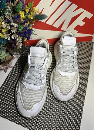 Оригінальні кросівки adidas 3