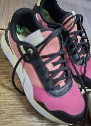 Кросівки жіночі puma рожеві, чорні 36 розмір