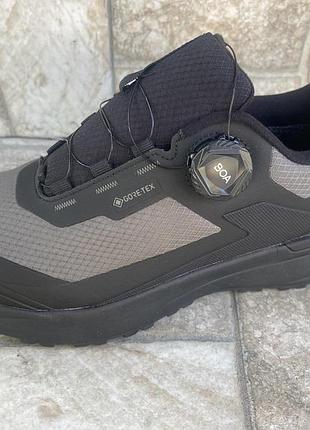 Кросівки чоловічі термо з мембраною gore-tex та системою швидкого шнурування boa, чорні