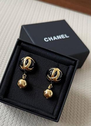 Серьги chan--