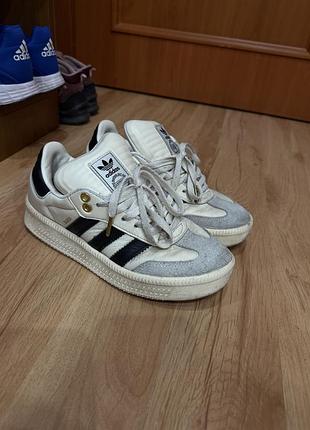 Жіночі кеди adidas