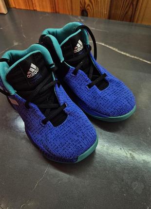 Кроссовки adidas 32р