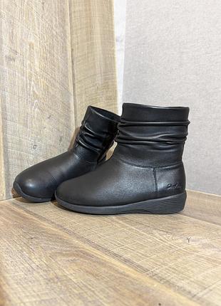 Черевики skechers  38/24см