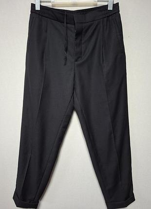 Черные женские брюки (cropped trousers) от известного бренда cos.100% шерсть.