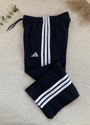 Чорні спортивні штани для дівчинки | adidas
