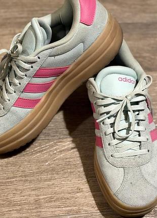 Кроссовки adidas 39,5 р.