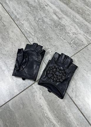 Karl lagerfeld embellished fingerless leather gloves – size m/l рукавички перчатки