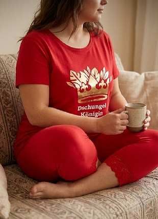 Якісний жіночий костюм для дому
