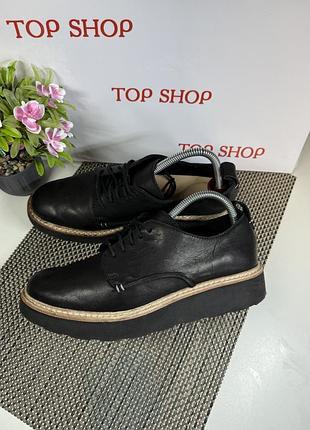 Оригінальні шкіряні туфлі clarks 7