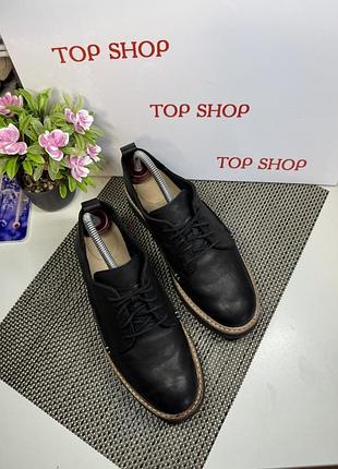 Оригінальні шкіряні туфлі clarks 9