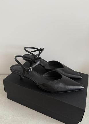 Шкіряні босоніжки massimo dutti