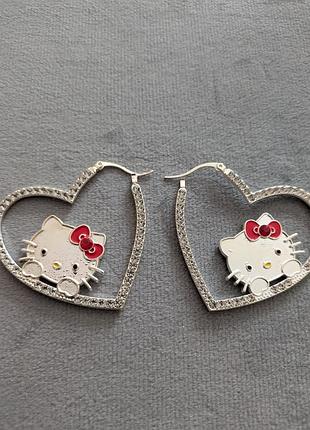 Серьги со стразами hello kitty новые