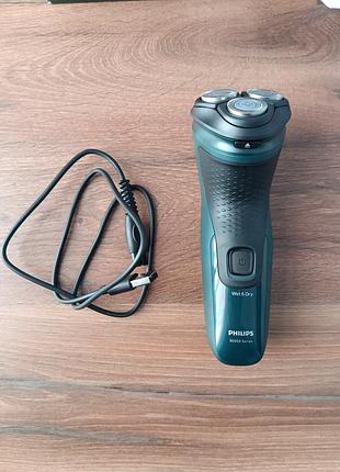 Продам бритву phillips 3000x. новое, сухое и влажное бритье, водозащищенная.зарад держит 40хв, заряжается 1 час, самозатачивая лезвия, гарантия 2 года