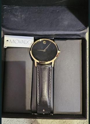 Годинники movado museum classic 40 mm, чорні з золотистим корпусом