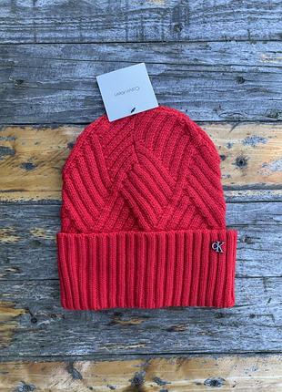 Новая зимняя шапка calvin klein ( ck cable knit beanie hat ) с америки
