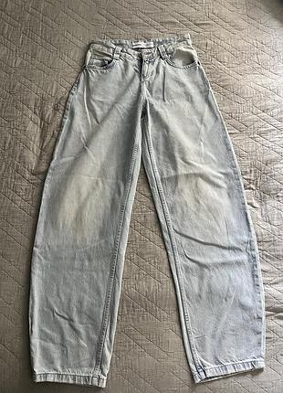 Джинси баггі bershka
