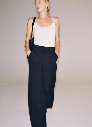 Стильні фактурні брюки zara з твідовим ефектом м