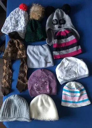 Шапки одним лотом, 11 штук.