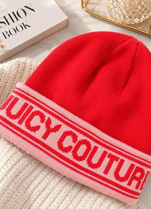 Шапка juicy couture красно-розовая с логотипом