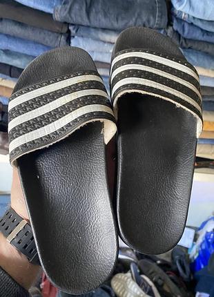 Жіночі шльопаці тапки шльопанців adidas adilette originals