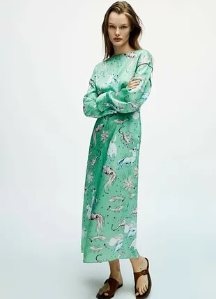 Ефектна мідісукня з принтом "знаки зодіаку" м'ятного відтінку від zara