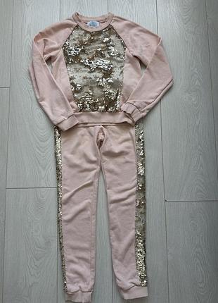 Костюм в маєтки фірми lukas 140 см