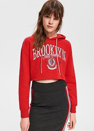 Красный укороченный худи с капюшоном reserved