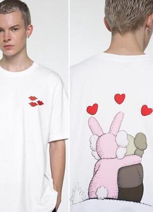 Футболка uniqlo x kaws