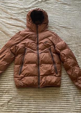 Пуховик nike storm fit