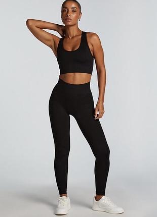 Спортивний костюм: легінси і топ hunkemöller, xs/s