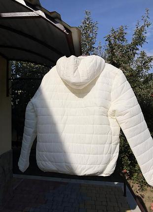 Стильна жіноча пухова куртка 2