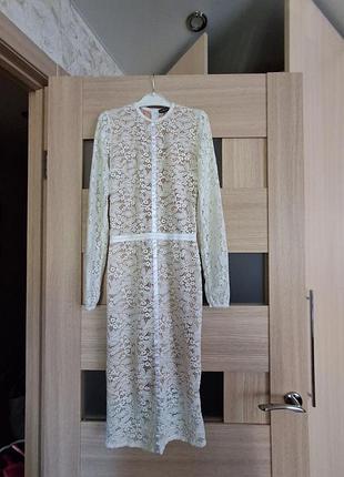 Праздничное нарядное женское платье