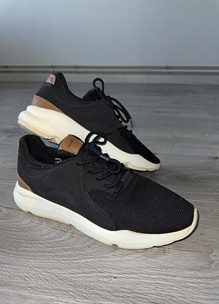 Чоловічі кросівки bershka sock-style чорні з білою підошвою, розмір 41