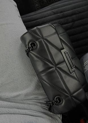 Сумка жіноча bershka чорна стьобана через плече
