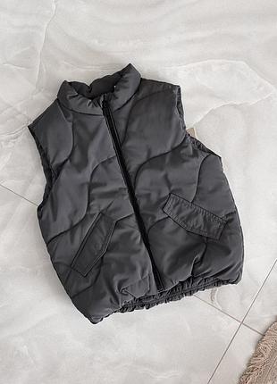 Тепла жилетка на хлопчика zara 86 р