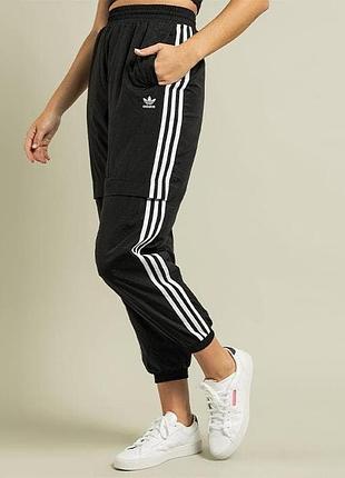 Спортивки adidas з плащовки розмір xs