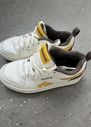 Кросівки reebok білі з жовтими елементами 29 розмір.