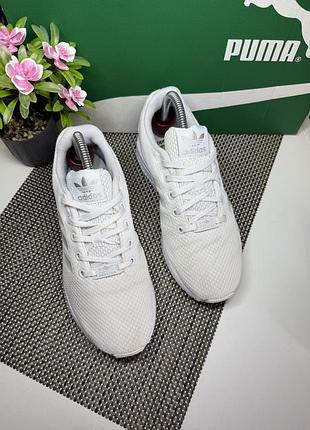 Оригінальні кросівки adidas 2