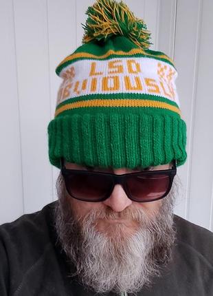 Редкая, кастомная шапка wisconsin knitwear с помпоном и забавной надписью. унисекс. сделано в сша.